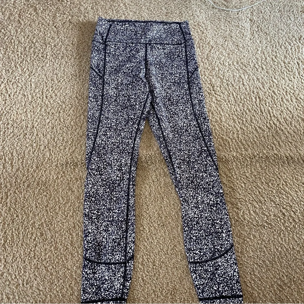 Lululemon In Movement Tight 25